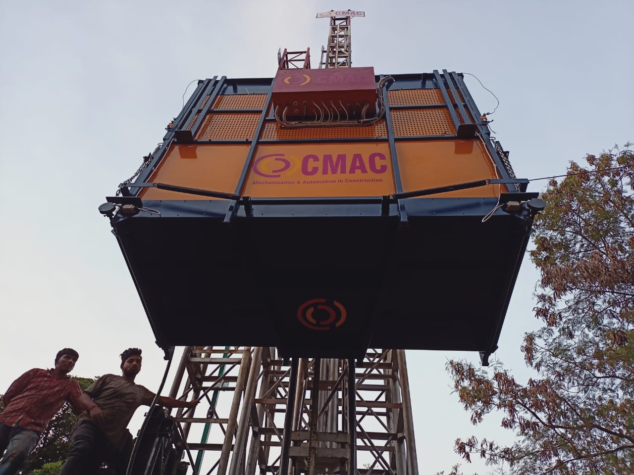 Manufacturers of hoist in India